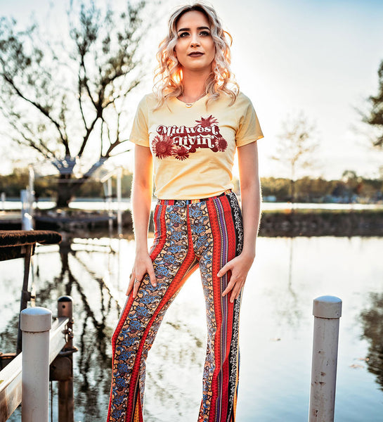 "Midwest Livin'" Women's Retro Pale Yellow Tee