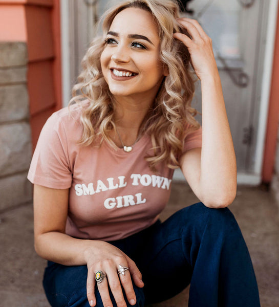 "Small Town Girl" Women's Retro Dusty Rose Tee