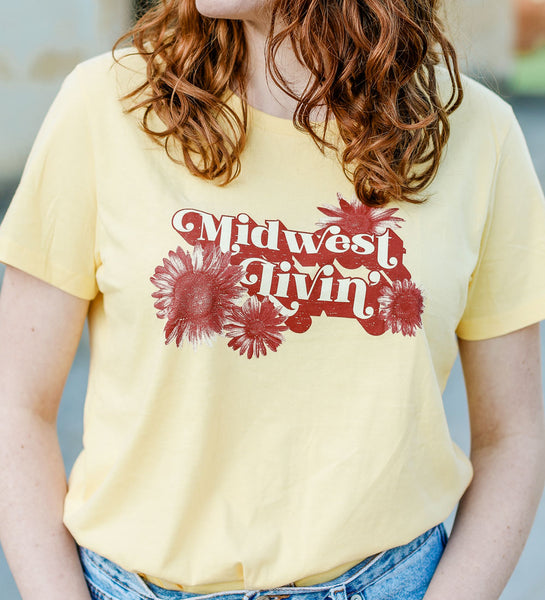 "Midwest Livin'" Women's Retro Pale Yellow Tee